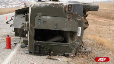 Siirt’te zırhlı araç devrildi: 1 asker şehit, üç yaralı