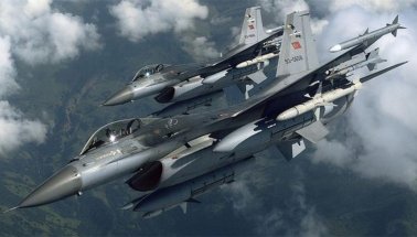 TSK, Irak’ın kuzeyindeki PKK kamplarına bomba yağdırdı