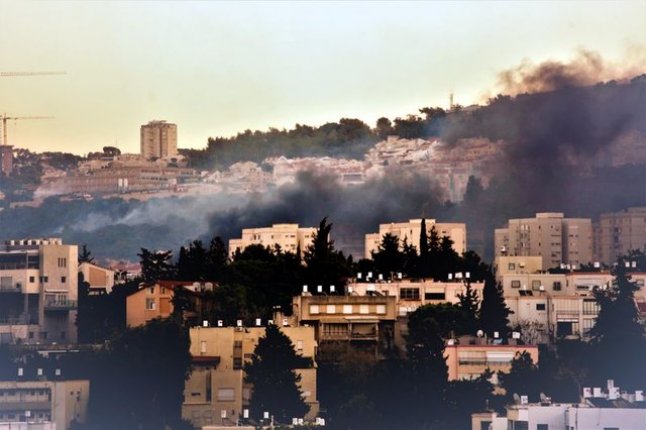 Ezan'ı susturmaya çalışan İsrail yanıyor