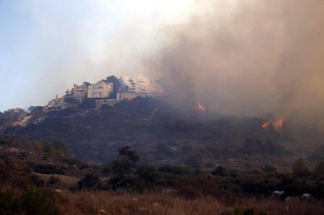 Ezan'ı susturmaya çalışan İsrail yanıyor