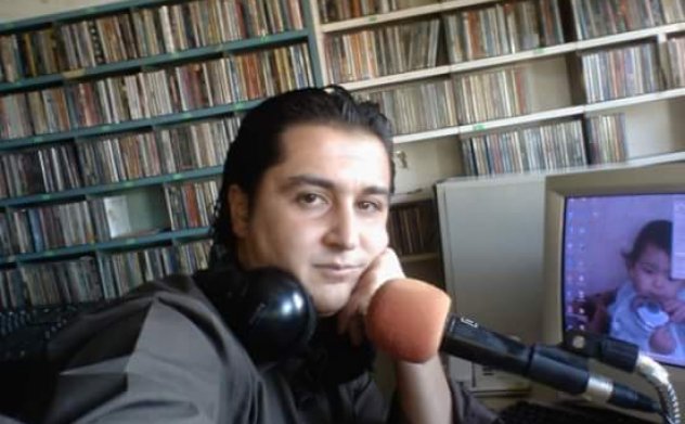 Radyo spikeri Burhan Çetinkanat bıçaklanarak öldürüldü