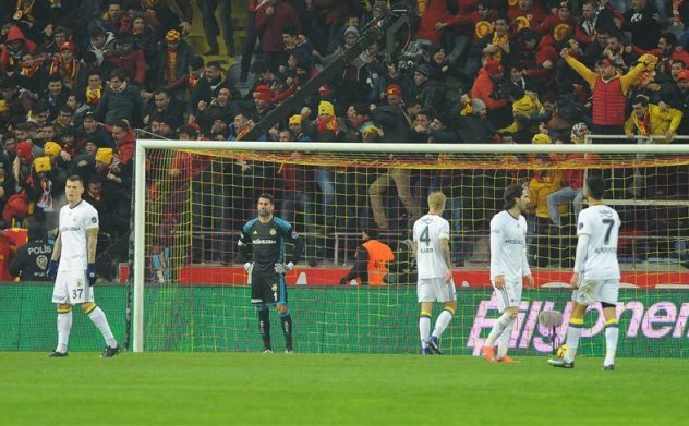 Fenerbahçe'ye Kayseri'de farklı şok! 4-1 maç sonucu