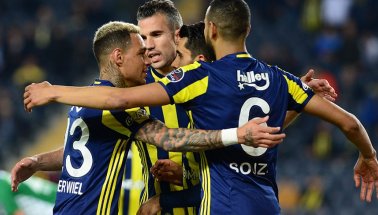 Kadıköy'de 4 gol 3'ü Fenerbahçe'den. Maç sonucu 3-1