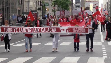 New York'ta coşkulu Türk Günü Yürüyüşü