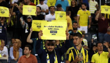 Küfüre karşı büyük tepki: Fenerbahçe Büyüktür, Küfür Etmez