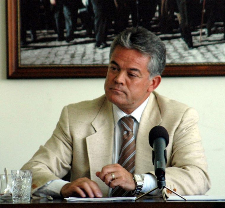 Son dakika: Marmaris belediye başkanı ve ilçe yönetimi istifa etti