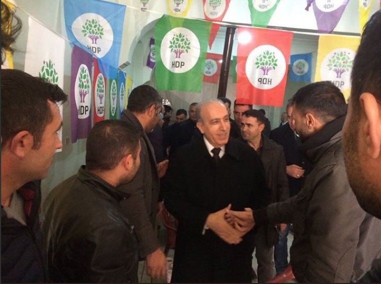 AKP'den HDP seçim bürosuna ziyaret