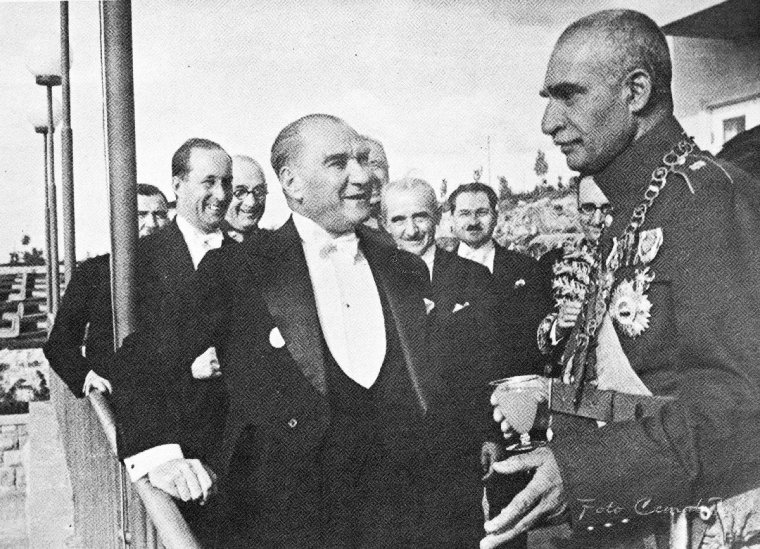 Atatürk mesajları: Atatürk’ü anma şiirleri ve sözleri