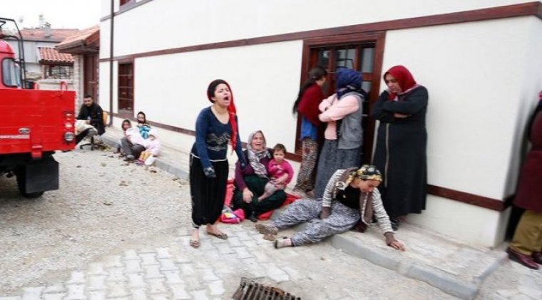 Konya'da ev çöktü: 2'si çocuk 3 kişi hayatını kaybetti