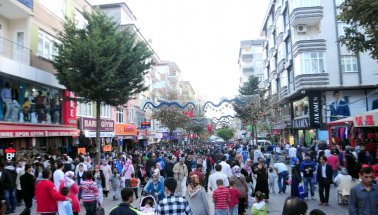 İstanbul'da 8 yürüyüş yolu yaya trafiğine kapatıldı