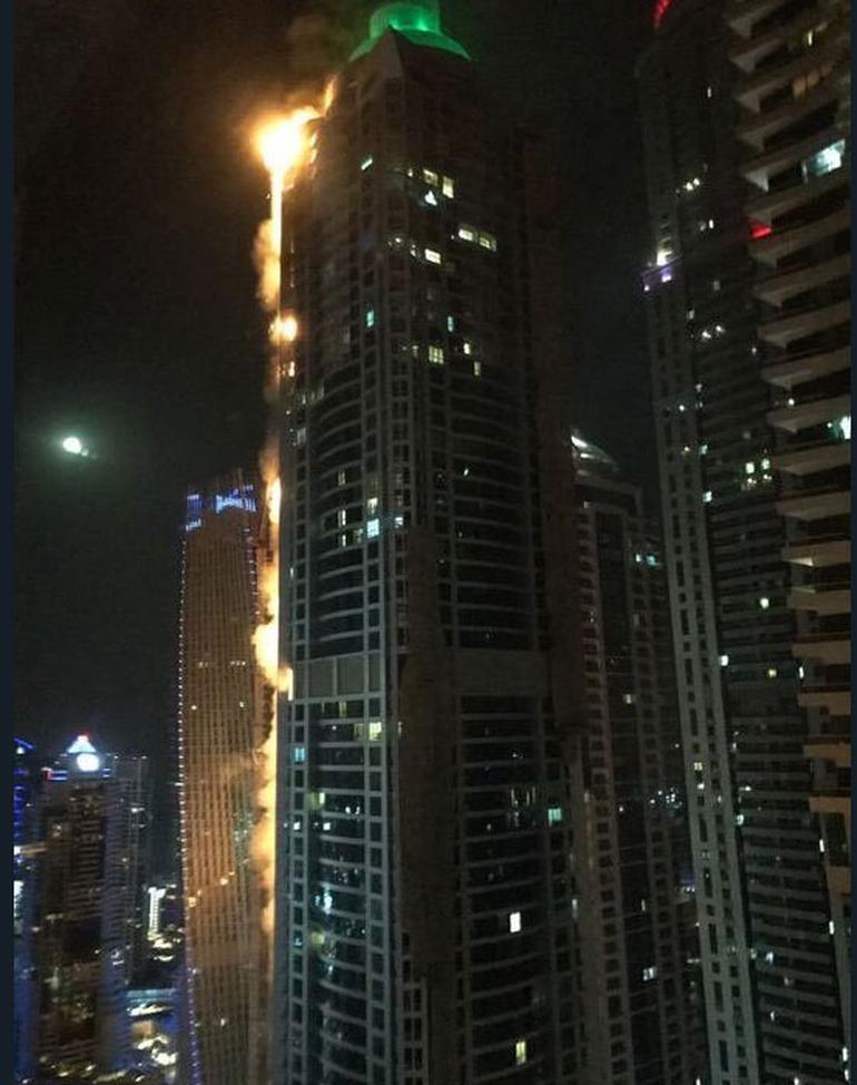 Dubai Tourc Tower Yangın