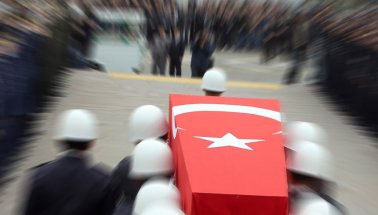 Van ve Diyarbakır’da PKK'lı hainlerden saldırı: İki asker şehit, 3 yaralı