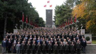Askeri Okullar kapatıldı, Komutanlıklar Bakanlığa devredildi Askeri Okullar kapatıldı, Komutanlıklar Bakanlığa devredildi