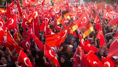 Köln'de Demokrasi ve Erdoğan alarmı! Engellediler...