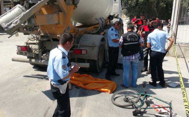 İstanbul'da feci kaza: 2 Suriyeli feci şekilde öldü