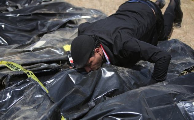 Irak 36 IŞİD mensubunu asarak infaz etti
