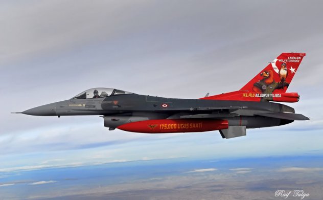 Türk F-16'lar Suriye’nin kuzeyini vurdu: Bin 182 hedef imha edildi!
