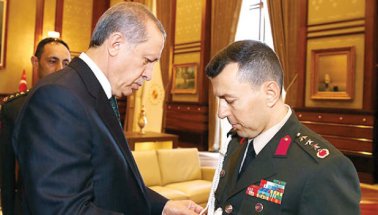 Erdoğan, hain yaverine ‘çakı’ uzatıp böyle test etmiş
