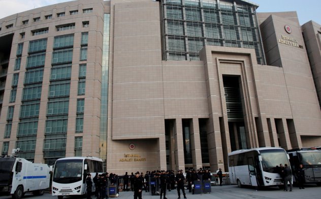 İstanbul Adliyelerine FETÖ operasyonu: 75 gözaltı