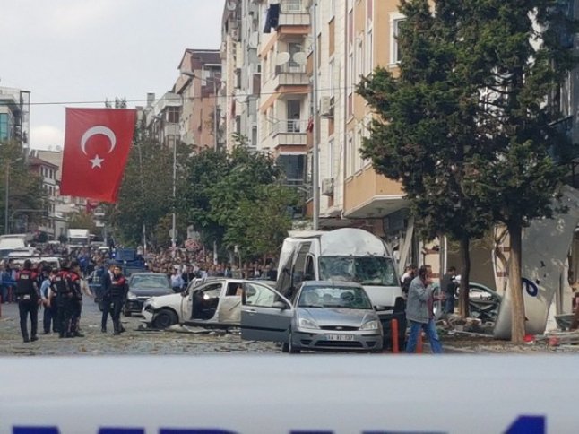 İstanbul'da bomba yüklü araçla saldırı