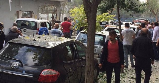 İstanbul'da bomba yüklü araçla saldırı