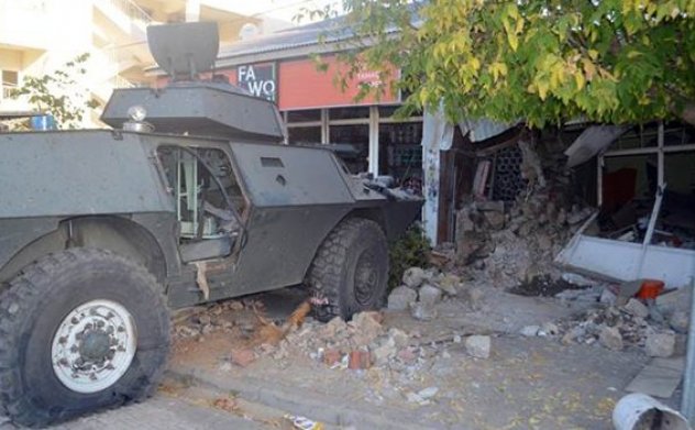 Bingöl'de bomba yüklü araçla saldırı: 2 şehit, 9 yaralı..