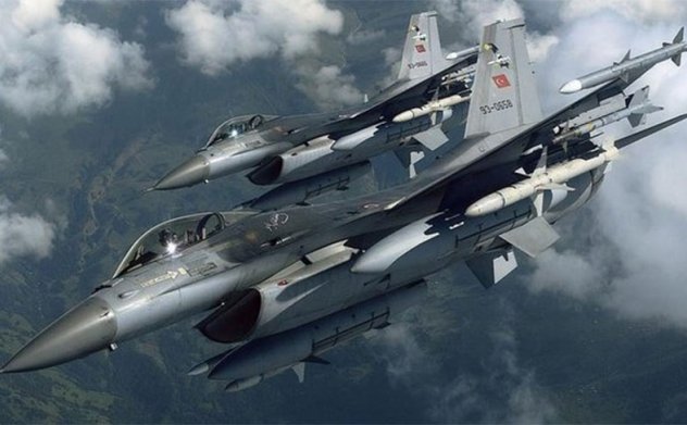 TSK, Irak’ın kuzeyindeki PKK kamplarına bomba yağdırdı