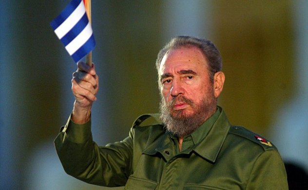Son dakika… Fidel Castro hayatını kaybetti