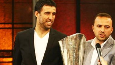 Galatasaray Hakan Şükür ve Arif Erdem için olağanüstü toplanma kararı