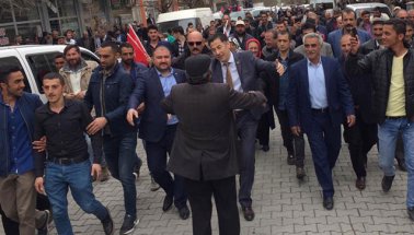 Sinan Oğan ve Alparslan Türkeş'in kızı 'hayır' mitinginde buluştu