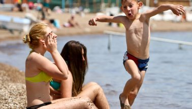 Antalya'da yaz başladı: Hava sıcaklığı 25 dereceyi gördü