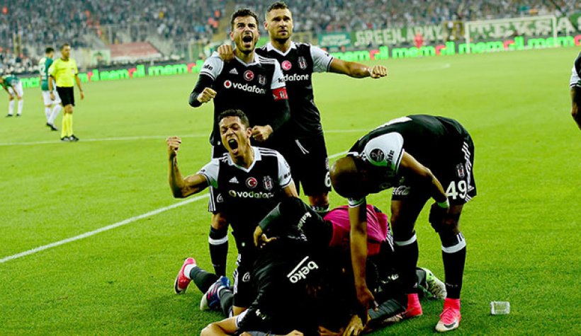 Beşiktaş yeniden zirveye kondu: Nefes kesen şampiyonluk yarışı