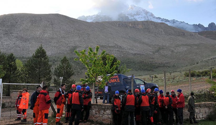 Demirkazık'ta dağcı Serdar Ayrılmaz kayboldu