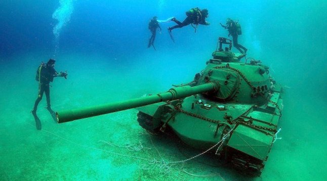 Antalya'da tank denize batırıldı