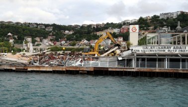 Galatasaray Adası'nda yıkım
