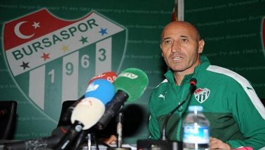 Şok gelişme: Bursaspor Teknik Direktörü Adnan Örnek istifa etti!