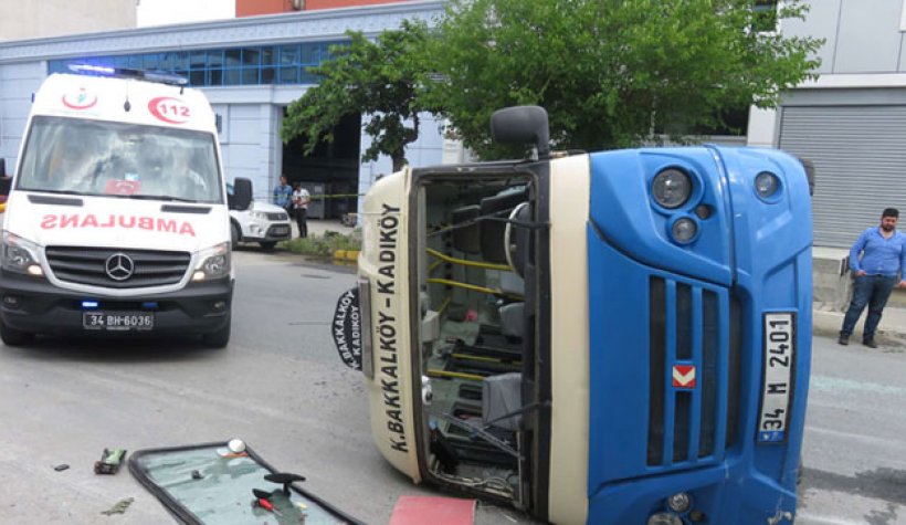 İstanbul'a yolcu minibüsü kaza yaptı: Çok sayıda yaralı..