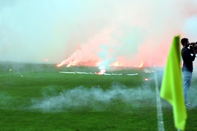 Eskişehirspor 1-0 Göztepe - Canlı Anlatım. Antalya yanıyor!