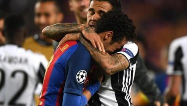 Neymar ağlayarak yalvardı: Beni PSG'ye satmayın