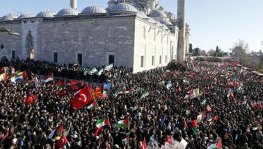 İstanbul Fatih Camii'nde Kudüs protestosu