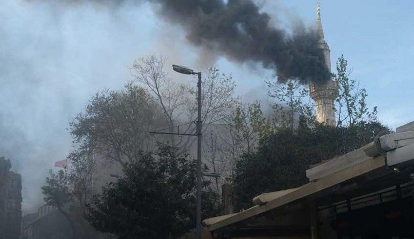 Son dakika.. Teşvikiye Camii'nde şoke eden yangın