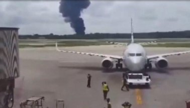 Son dakika: Küba 'da yolcu uçağı düştü
