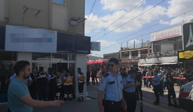 Bursa'da GSM bayisinde silahlı kavga: 1 ölü, 2 yaralı