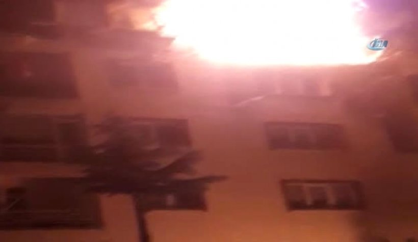 Ankara'da bir apartmanın yıldırım düştü: 1 Yaralı