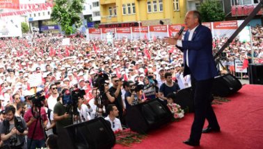 İnce: Batıyoruz.. 2,5 milyon Suriyeli daha gelebilir deniyor!