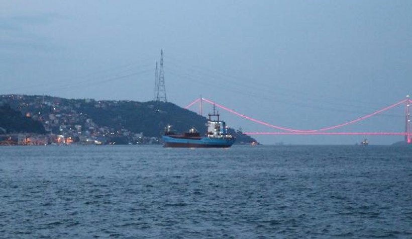 İstanbul Boğazı'nda Arızalı Gemi Alarmı