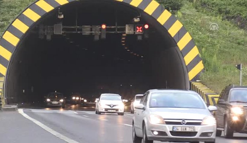 Bayram dönüşü çilesi sürüyor: Trafik yoğunluğu