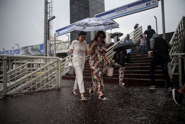İstanbul'a yağmur yağdı, böyle oldu