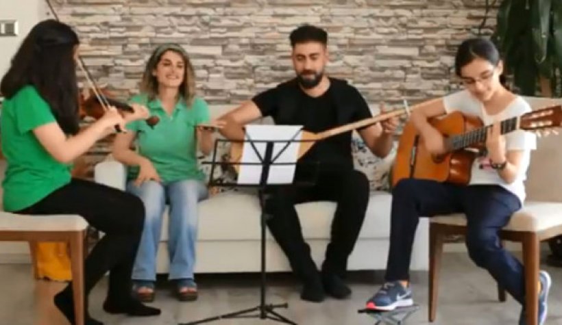 Demirtaş'ın Cezevinde Bestelediği Şarkıyı Kızları Çaldı, Eşi Söyledi