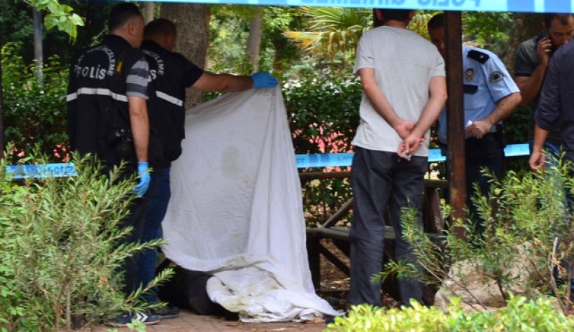 Çanakkale'de bank üzerinde erkek cesedi bulundu